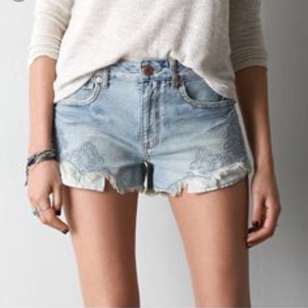AEO Hi-Rise Festival Denim Shorts